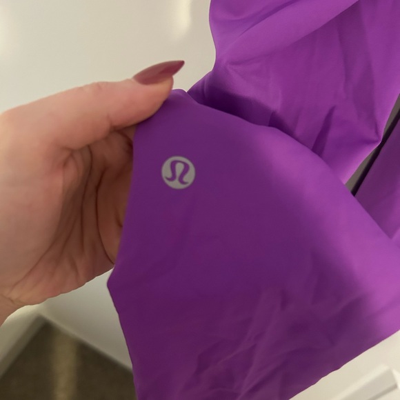 Fast and Free Lululemon Leggings - Picture 3 of 4